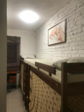 ArArAt-TEATRALNAYA Hostel KYIV